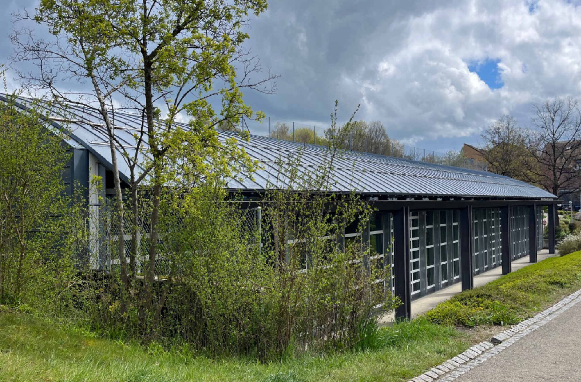 Turnhalle Farlifang Aussenansicht